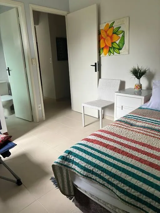 Apartamento lindo na Praia Lázaro-1